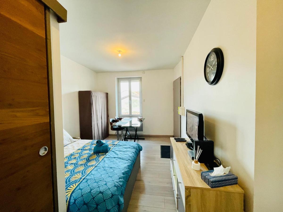 La Belcombe Apartment Sainte-Colombe  Ngoại thất bức ảnh